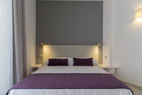 Apartamentos Proa - Emar Hotels Only Adults Es Pujols Exterior foto