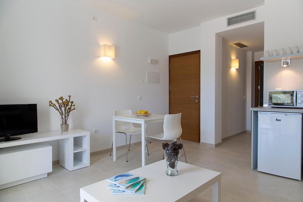 Apartamentos Proa - Emar Hotels Only Adults Es Pujols Exterior foto