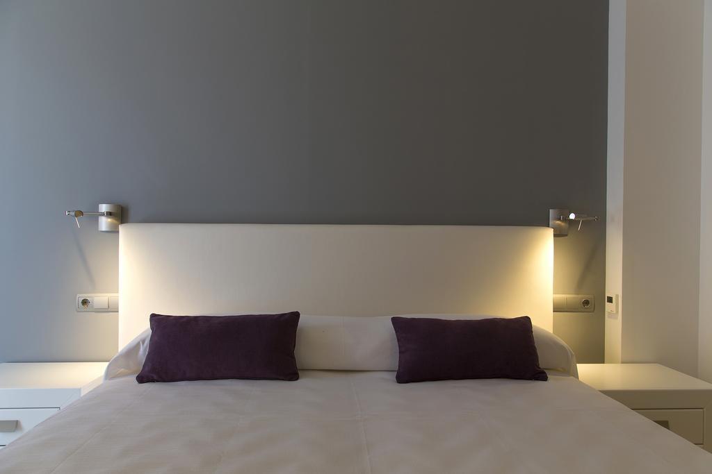 Apartamentos Proa - Emar Hotels Only Adults Es Pujols Exterior foto